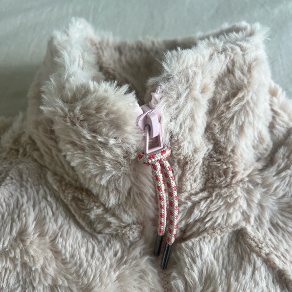 Urban Outfitters Eva Cozy Faux Fur Jacket in Cream/Blush (size S) - Picture 4 of 8